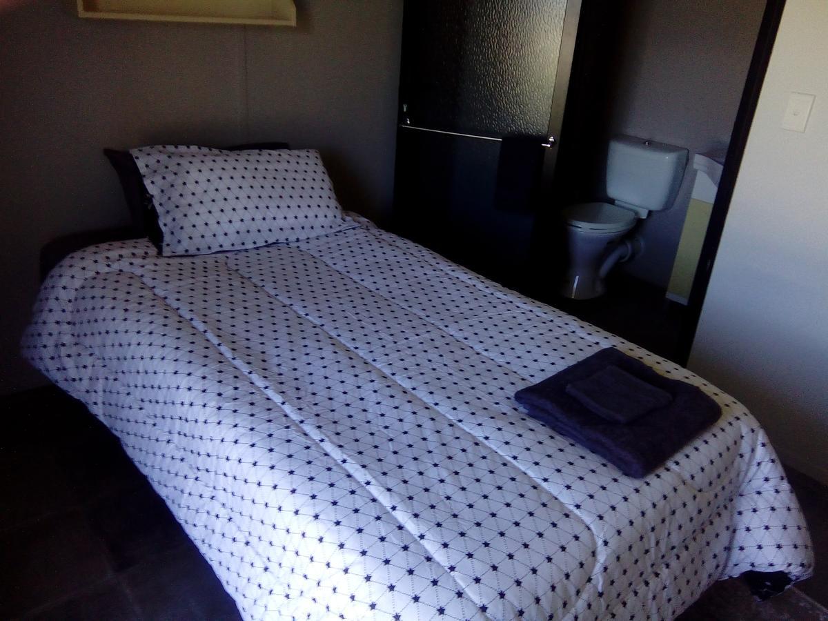 Wondai Accommodation Units And Villas Экстерьер фото